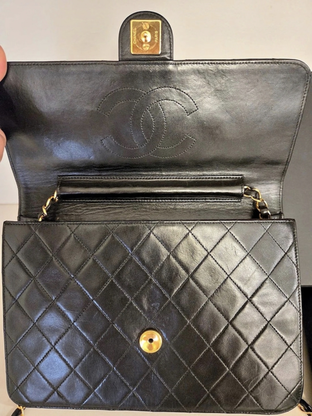 Chanel Vintage Full Flap Bag Medium Quilted Shoulder Bag. - Picture 3 of 14